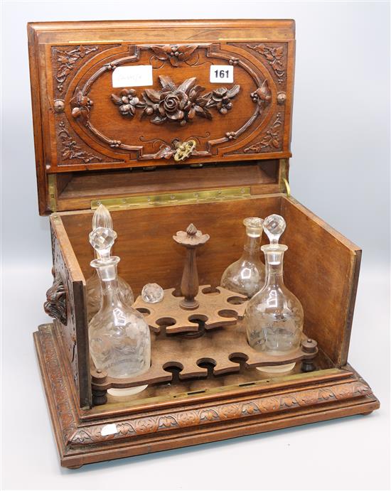 Carved whisky caddy